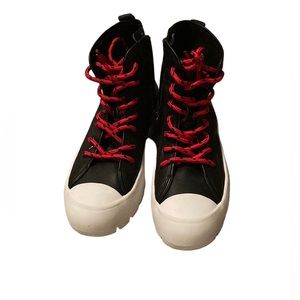 Women's Blondo Gypsy Waterproof Fashion sneakers. Size 6.5.